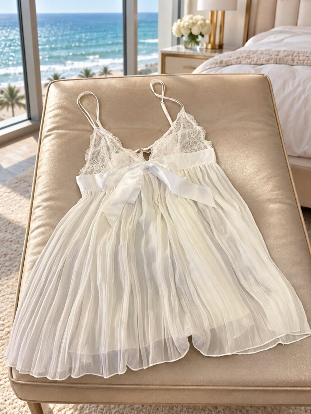 Victoria’s Secret White Lace Pleated Babydoll Chemise Satin Bow Size Small